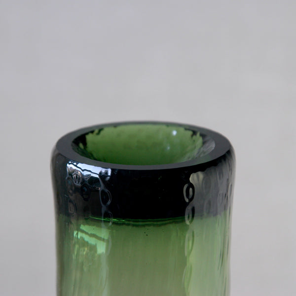 1960s Nanny Still Neptuna vase by Riihimaki, a beautiful example of mid-century Scandinavian modern glassware.