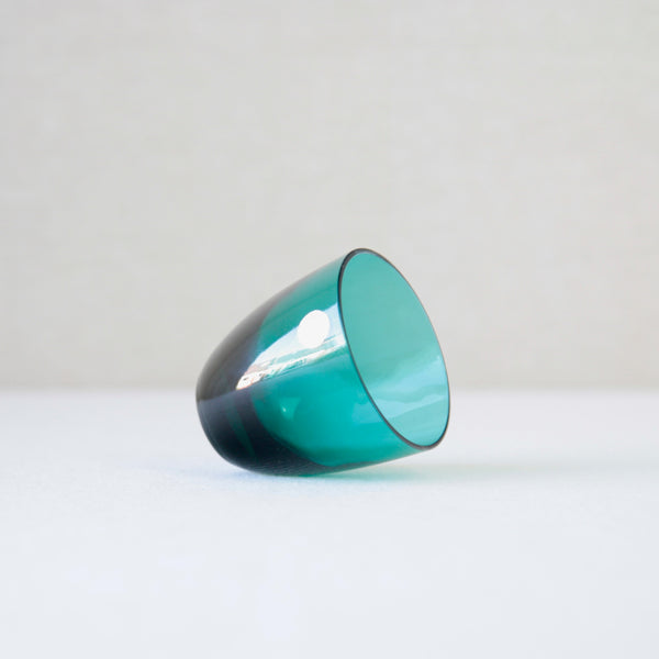 Stickered SV glass by Nanny Still, crafted in deep turquoise by Riihimaen Lasi, a beautiful organic modern glass design.