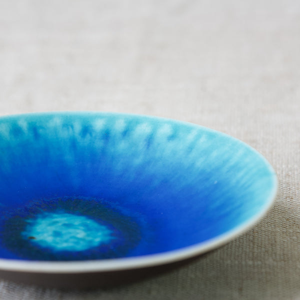 Bright cobalt blue turquoise glaze on vintage Arabia Finland Friedl Holzer-Kjellberg vintage porcelain dish