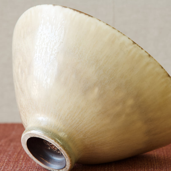 Close up of collectible SHX bowl by Carl-Harry Stålhane for Rörstrand, 1950s, in a unique haresfur glaze.