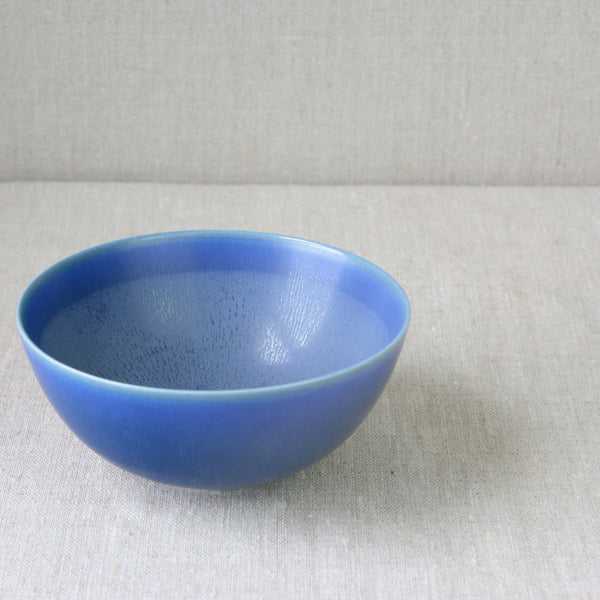 Danish modernist bowl by Palshus, 1950s, blue haresfur glaze, Per & Annelise Linneman-Schmidt, a piece of mid-century Scandinavian ceramics.