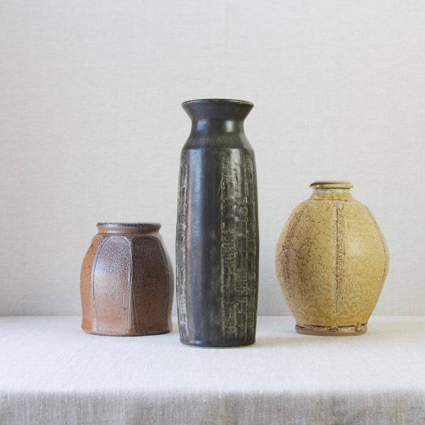 Group image of earthy organic stoneware studio potter vases by Carl-Harry Stalhåne, Mike Dodd and Micki Schloersinck