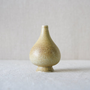 Gunnar Nylund miniature yellow onion shaped footed vase from the 1940's, Rorstrand Sweden