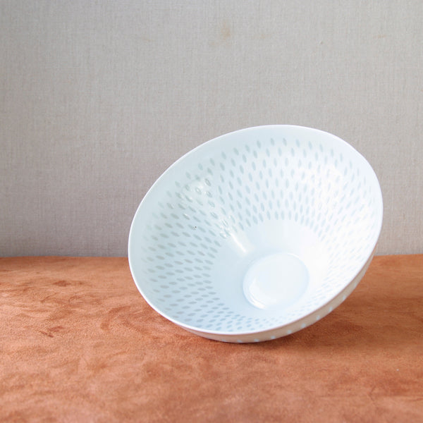 Early rice porcelain bowl by Friedl Holzer-Kjellberg, created for Arabia Finland, reflecting midcentury modern style.