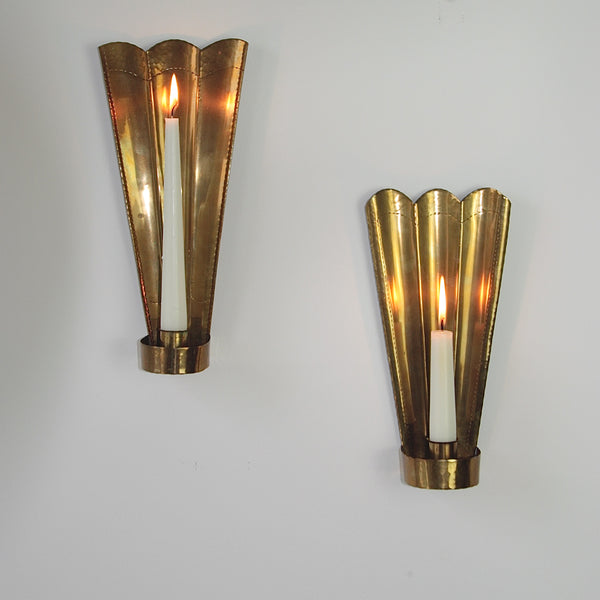 Patriotic design brass wall sconces by Carl Malmstedt, featuring scalloped tops and Tre Kronor motif, from 1932 and 1933, reflecting mid-century Scandinavian design.