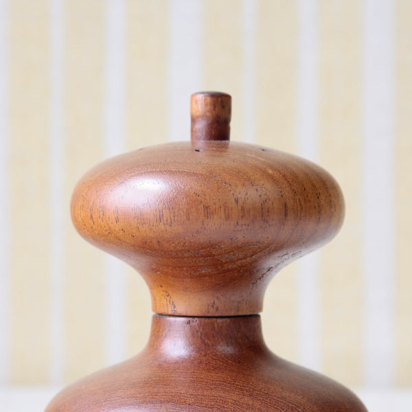 Mid-century Dansk teak salt and pepper mill, model 822, designed by Jens Quistgaard, perfect for your vintage collection. For sale in London from Nordic design gallery Art & Utility.