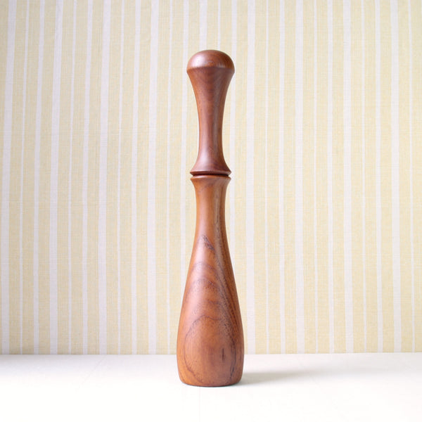 Jens Quistgaard 893 pepper mill, a Scandinavian design classic, rare and crafted in Denmark.