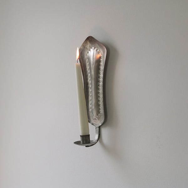 Pewter wall sconce with rich patina from 1940, showcasing Paavo Tynell-inspired pewter work and Finnish handicrafts.