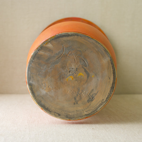 Underside base of HAK Kahler iconic orange-glazed vase from Kähler Pottery, Naestved, Denmark, circa 1920.