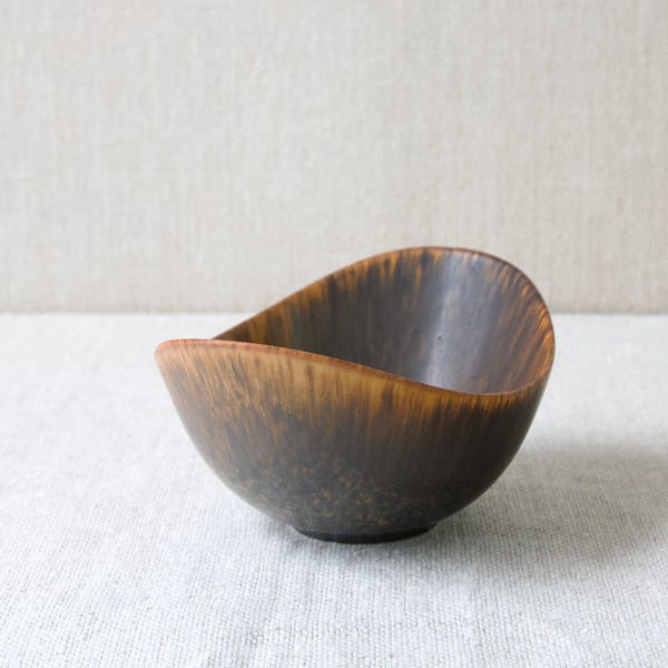 Gunnar Nylund ARO ceramic bowl with mustard ochre brown glaze, 1950's