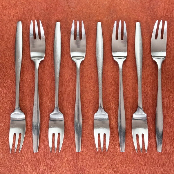 Forged stainless steel complete cutlery set by Jens Quistgaard, the 80-piece Variations V collection from Dansk, showcasing Nordic elegance.