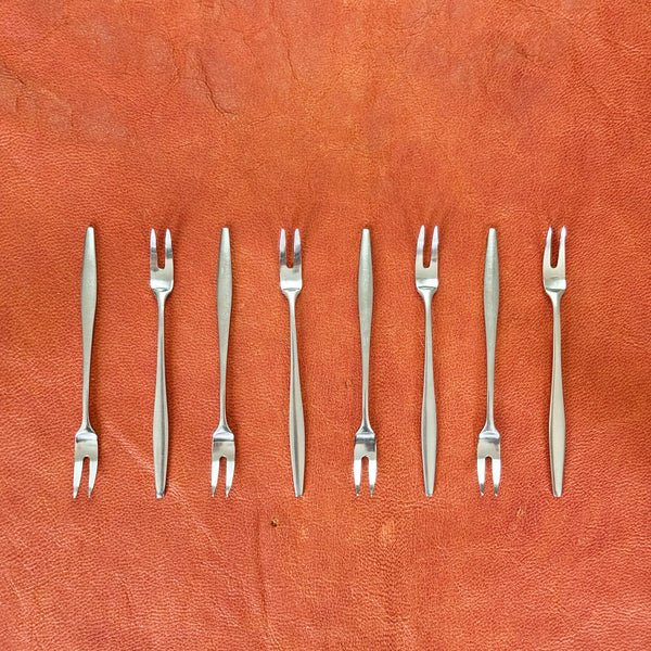 Mid-century modern Variations V cutlery set by Jens Quistgaard for Dansk, a complete collection with a Nordic touch from 1955, for sale at Art & Utility.