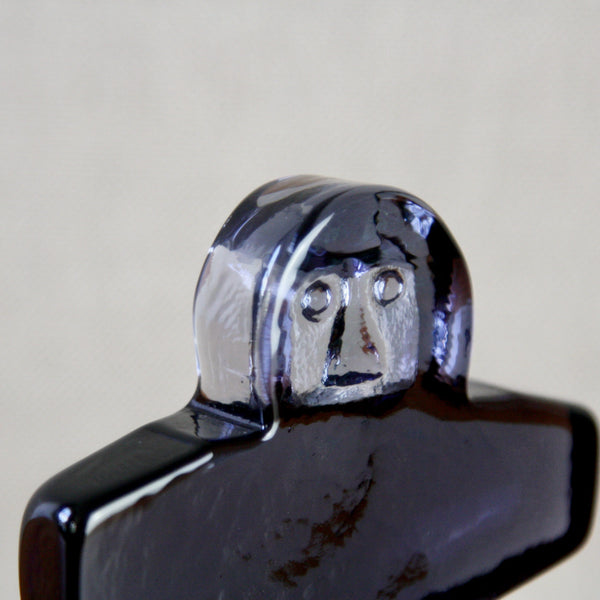 Face of Vintage 1950s lilac glass figurine by Erik Hoglund