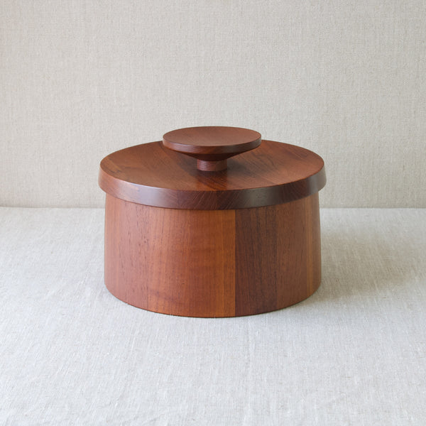 Early Dansk Designs Jens Quistgaard staved teak ice bucket, made in Denmark and features four ducks logo stamp