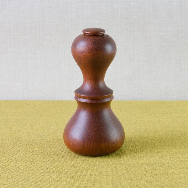 An eminently collectable combination salt shaker pepper mill designed by Jens Quistgaard between the late 1950's and early 1960's.