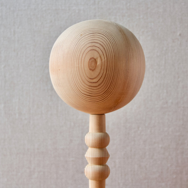 Detail of Norrmark Finland pine hat stand designed by Nanny Still, 1960s